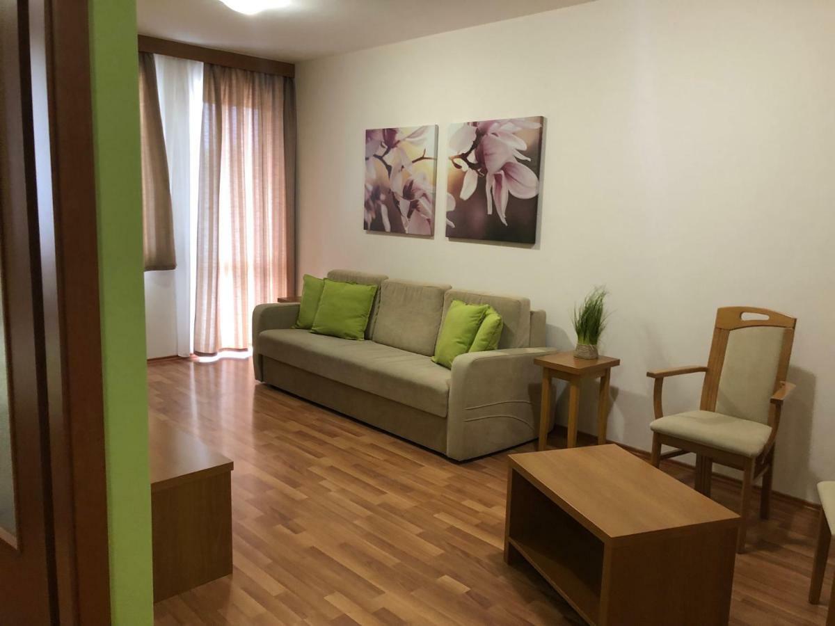 Rosemary Apartmanok, Rose, Lili, Mary1, Mary2 * Hajdúszoboszló