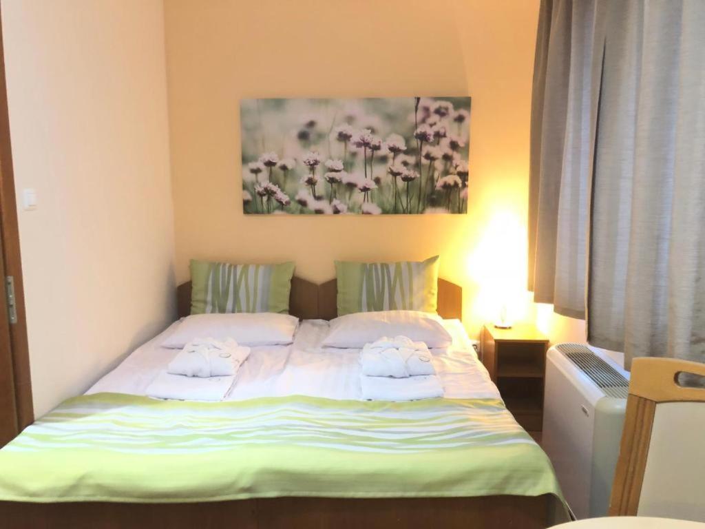 Rosemary Apartmanok, Rose, Lili, Mary1, Mary2 *