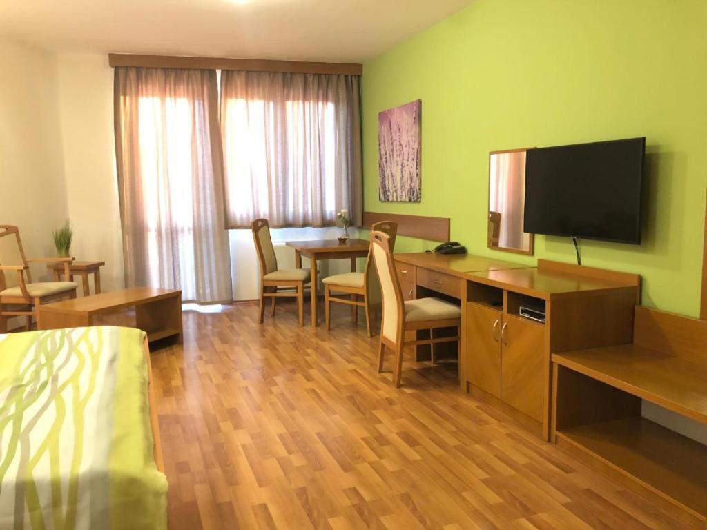 Rosemary Apartmanok, Rose, Lili, Mary1, Mary2 * Hajdúszoboszló